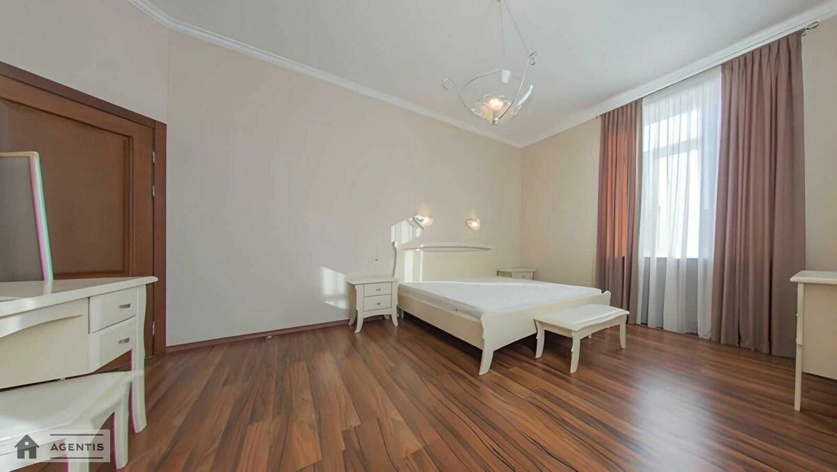 Apartment for rent 3 rooms, 120 m², 5th fl./6 floors. Hetmana Pavla Skoropadskoho vul. Lva Tolstoho, Kyiv. 