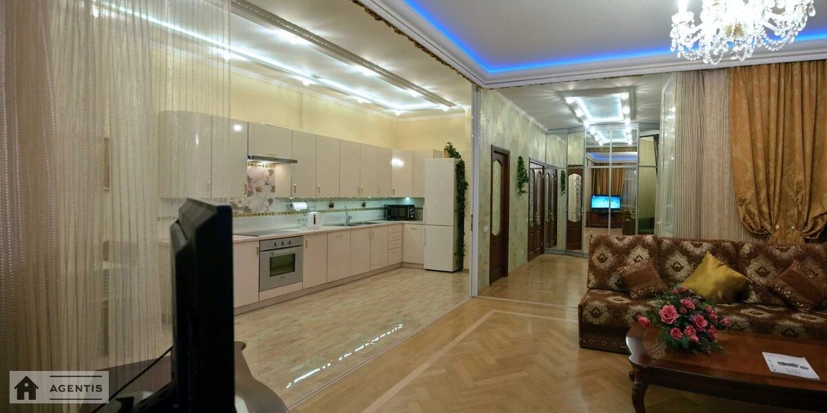 Сдам квартиру 2 комнаты, 105 m², 5 эт./26 этажей. 7, Леси Украинки 7, Киев. 