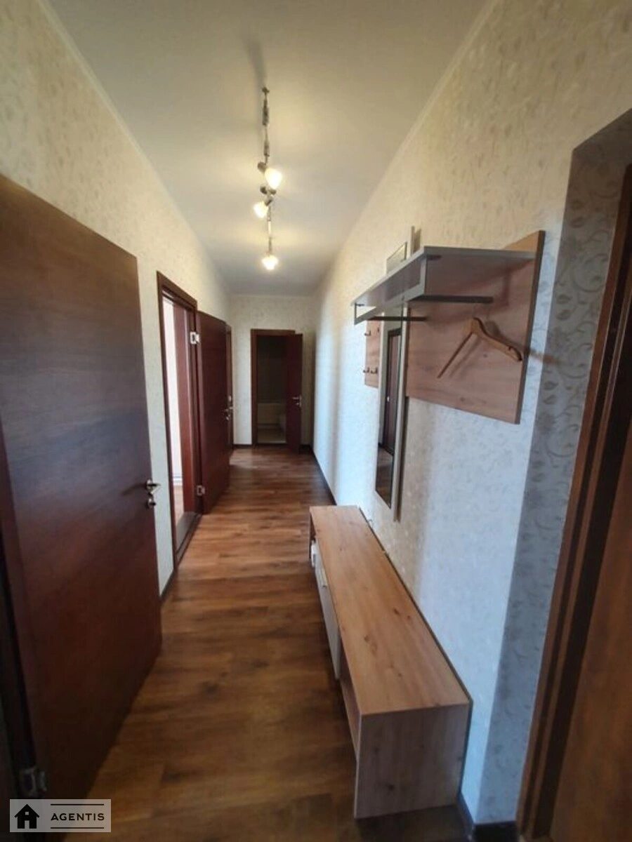 Сдам квартиру 2 комнаты, 63 m², 20 эт./21 этаж. 24, Єлизавети Чавдар вул., Киев. 