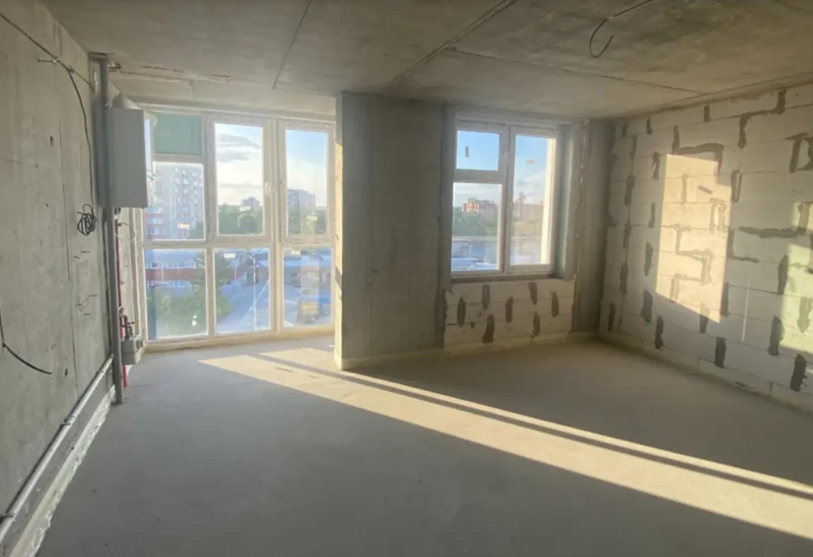 Продаж квартири 3 кімнати, 95 m², 8 пов./9 поверхів. Дружба, Тернопіль. 