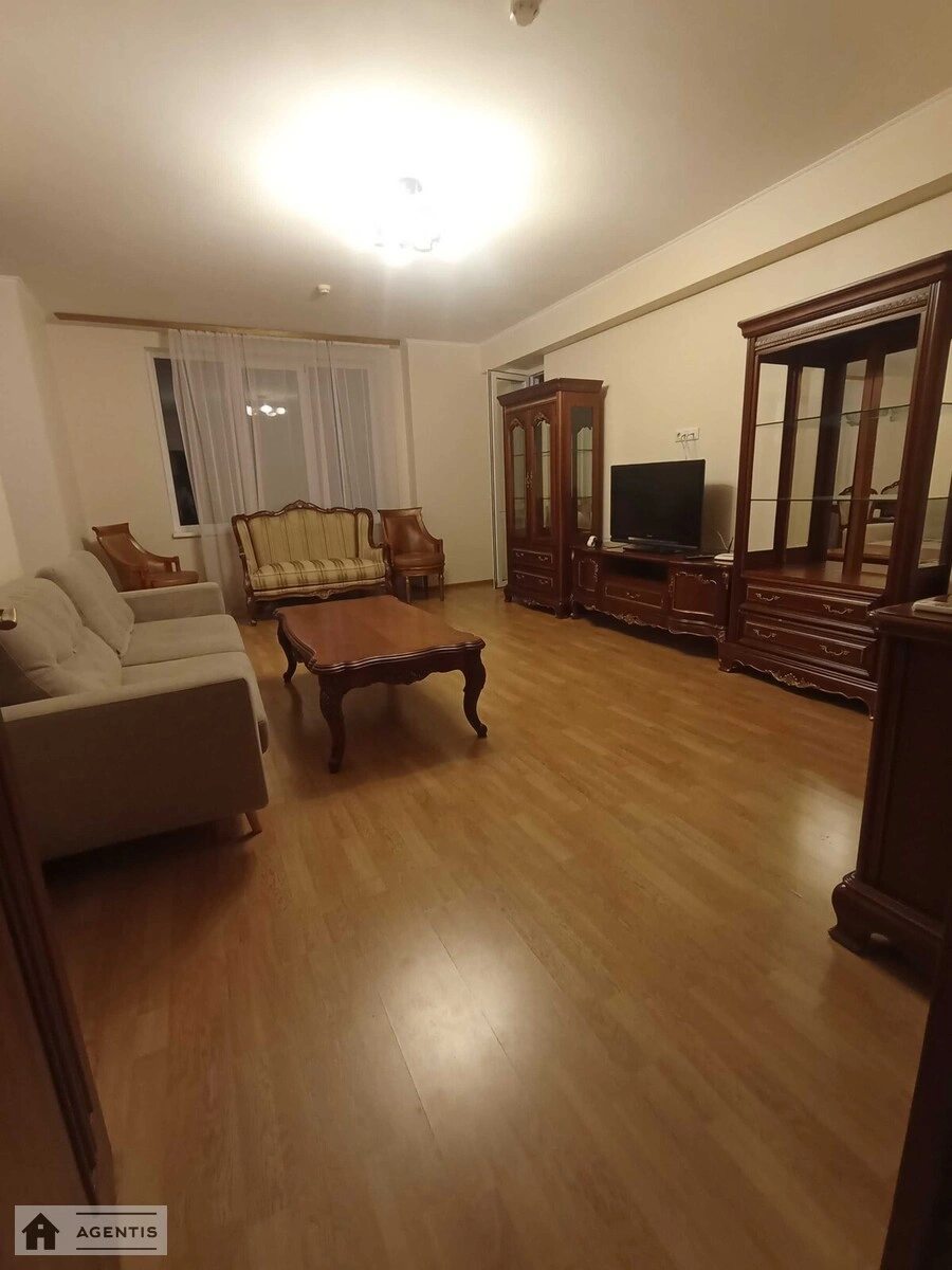 Apartment for rent 3 rooms, 120 m², 16th fl./32 floors. Dniprovs'ka embankment, Kyiv. 