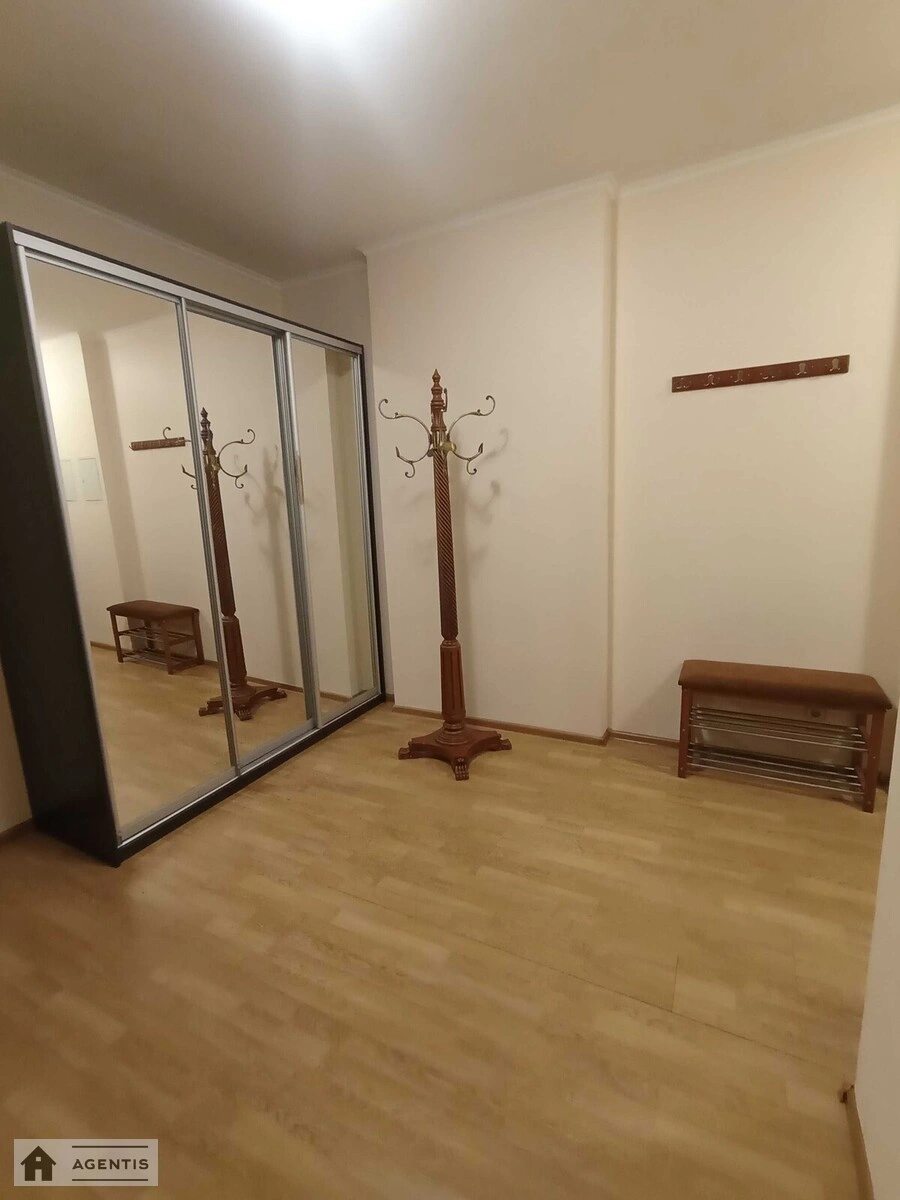 Здам квартиру 3 кімнати, 120 m², 16 пов./32 поверхи. Дніпровська набережна, Київ. 