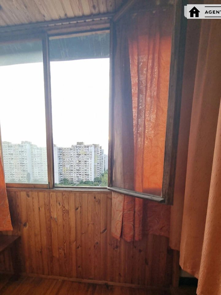 Apartment for rent 1 room, 38 m², 9th fl./16 floors. Oleksandra Myshuhy vul., Kyiv. 