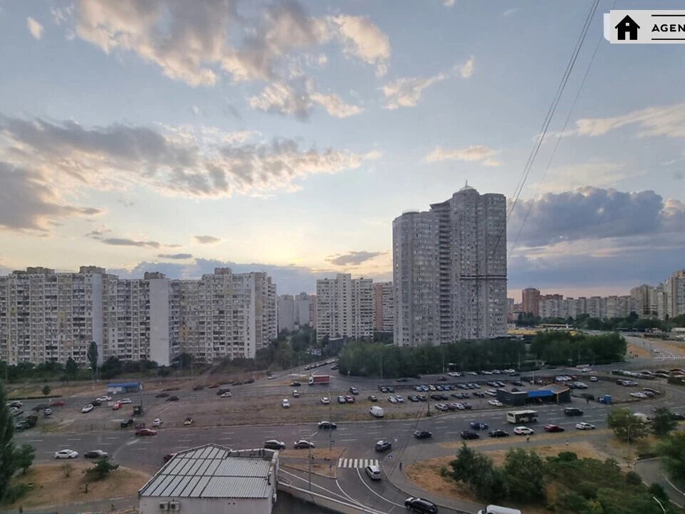 Сдам квартиру 1 комната, 38 m², 9 эт./16 этажей. Олександра Мишуги вул., Киев. 