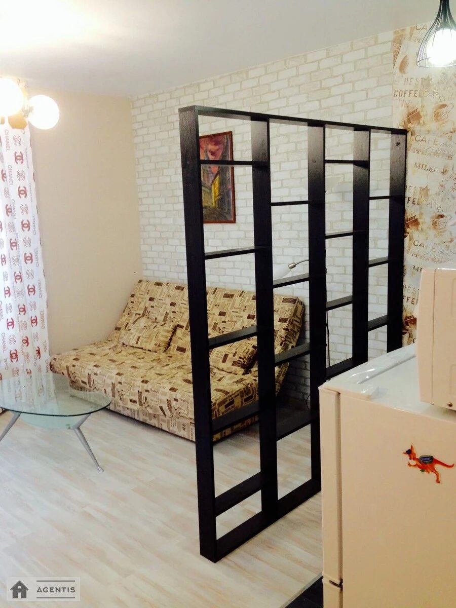 Здам квартиру 1 кімната, 34 m², 7 пов./16 поверхів. Любомира Гузара просп. (Космонавта Комарова), Київ. 