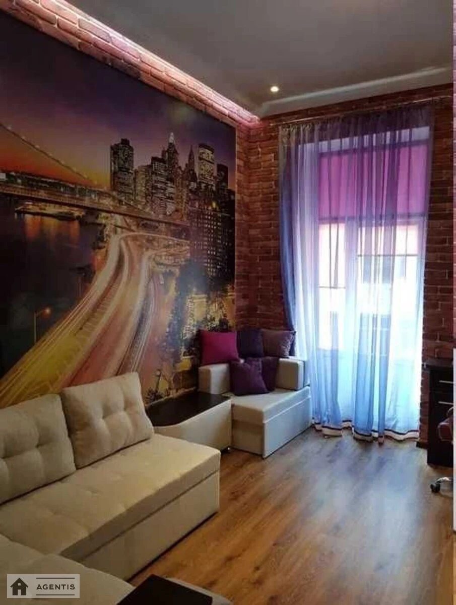 Apartment for rent 1 room, 38 m², 2nd fl./4 floors. 15, Ivana Franka vul., Kyiv. 