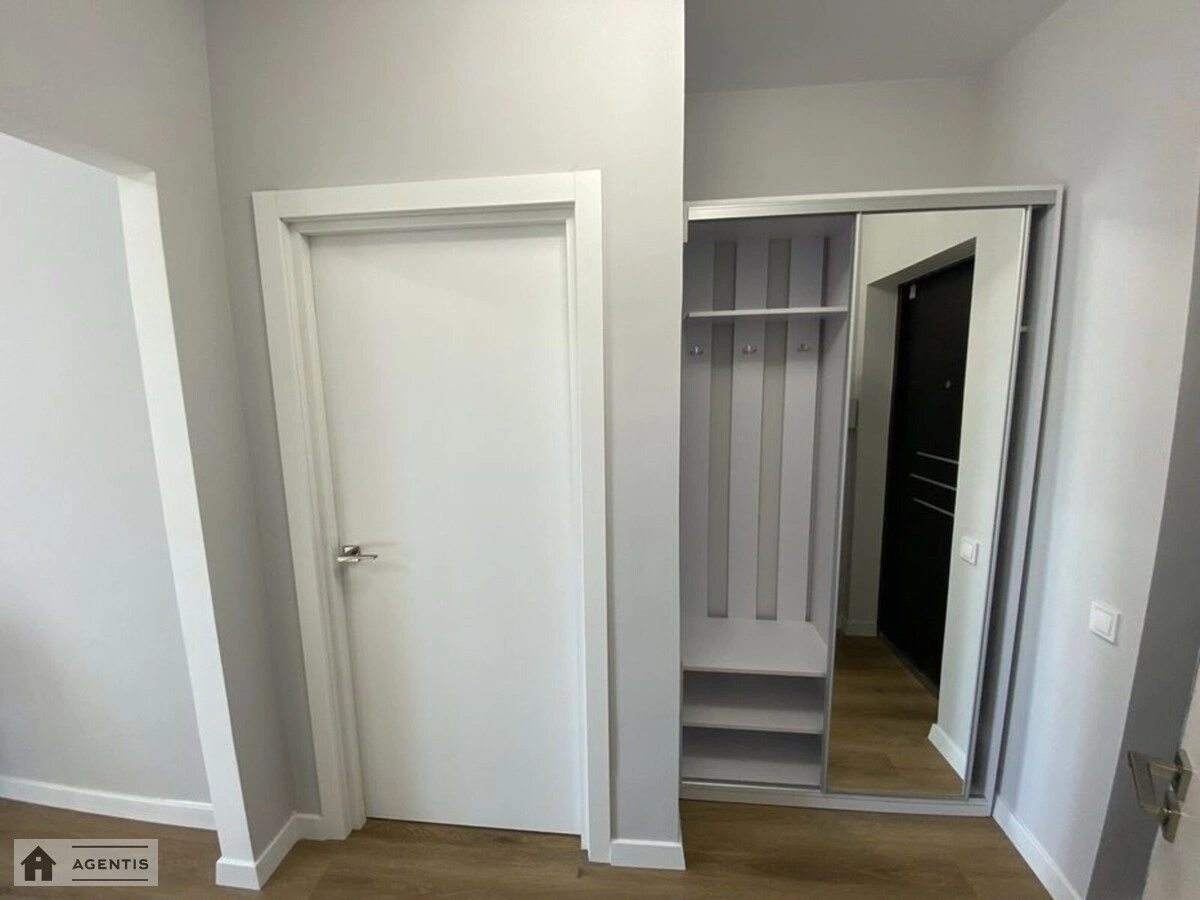 Здам квартиру 1 кімната, 38 m², 3 пов./25 поверхів. 1, Архітектора Вербицького вул., Київ. 