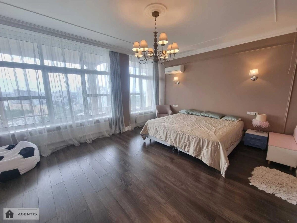 Сдам квартиру 4 комнаты, 120 m², 22 эт./24 этажа. 4, Парково-Сирецька вул. (Тимофія Шамрила), Киев. 