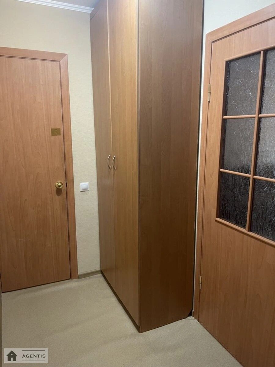 Здам квартиру 1 кімната, 36 m², 4 пов./16 поверхів. Саксаганського, Київ. 