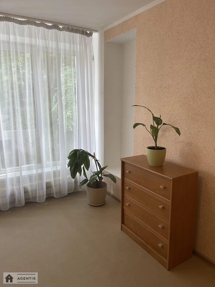 Apartment for rent 1 room, 36 m², 4th fl./16 floors. Saksaganskogo, Kyiv. 