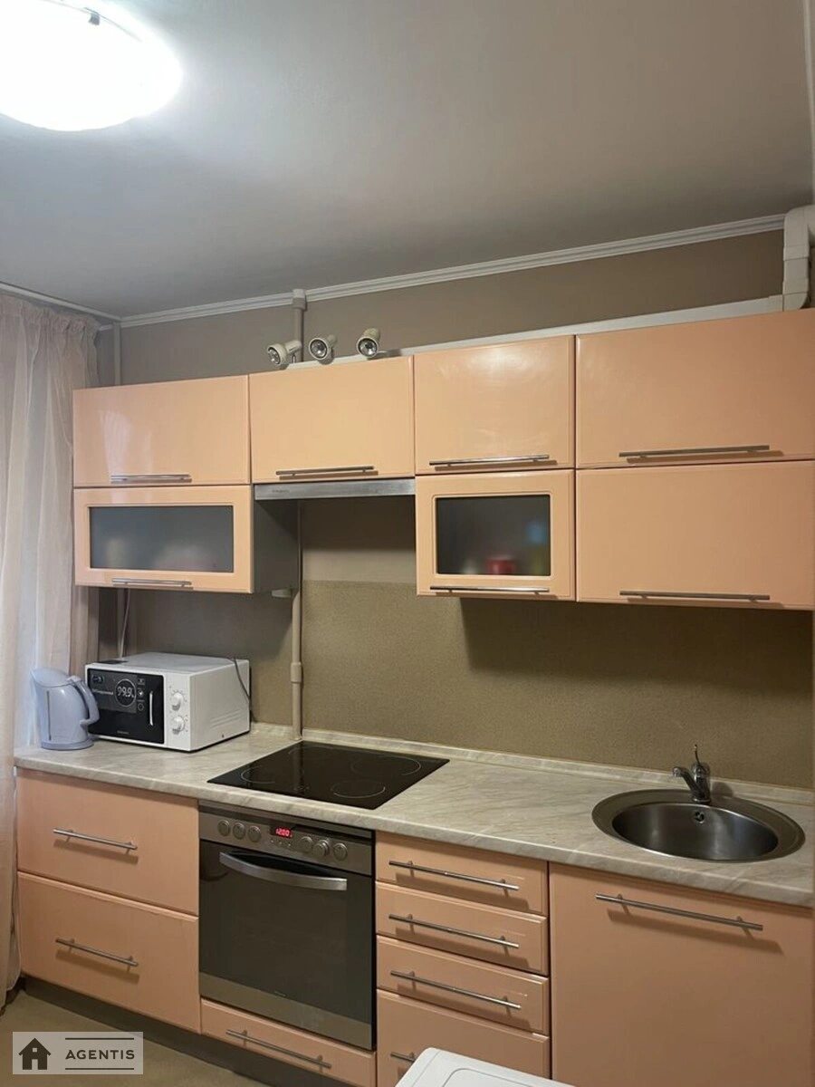 Здам квартиру 1 кімната, 36 m², 4 пов./16 поверхів. Саксаганського, Київ. 