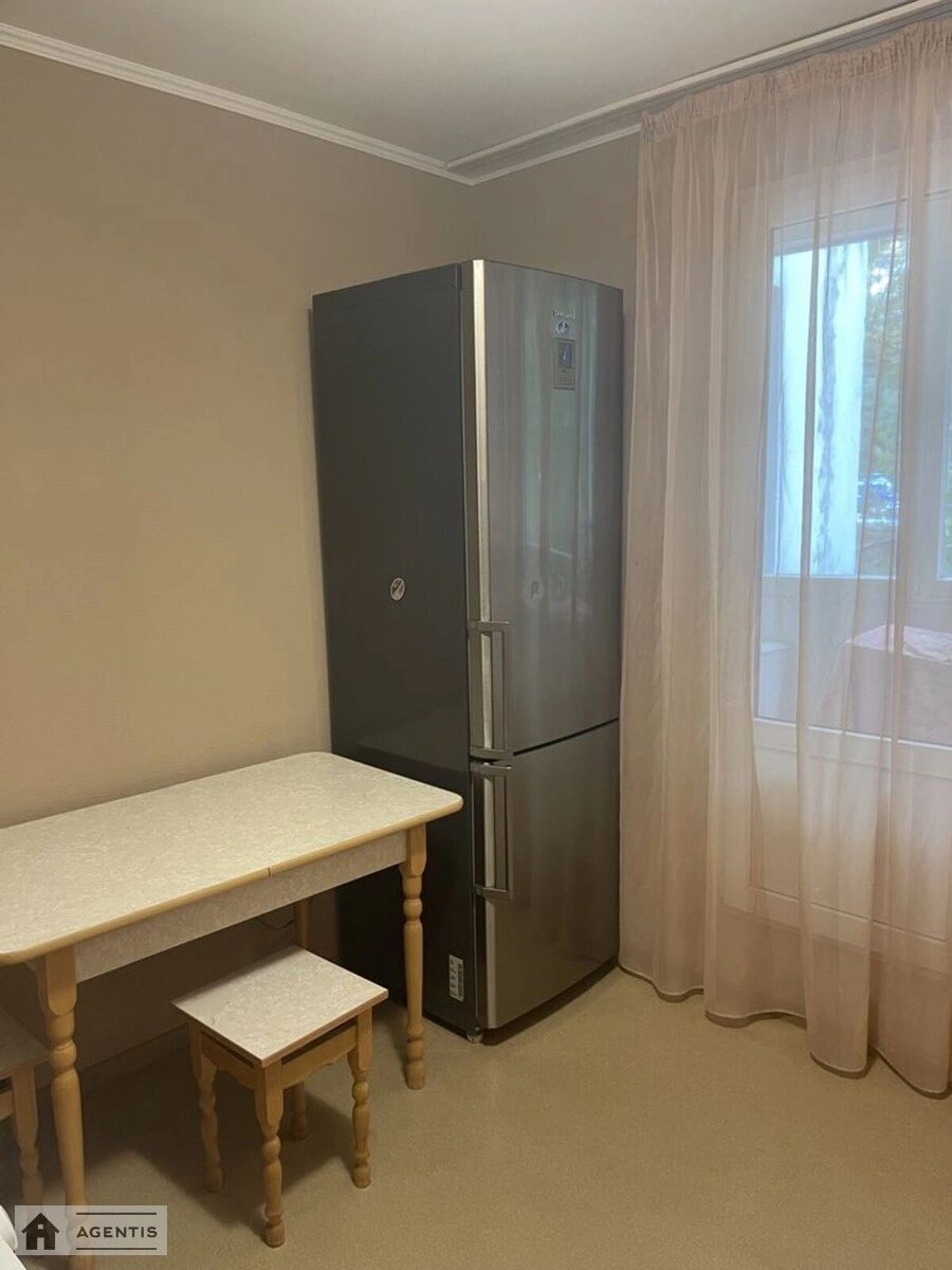 Здам квартиру 1 кімната, 36 m², 4 пов./16 поверхів. Саксаганського, Київ. 