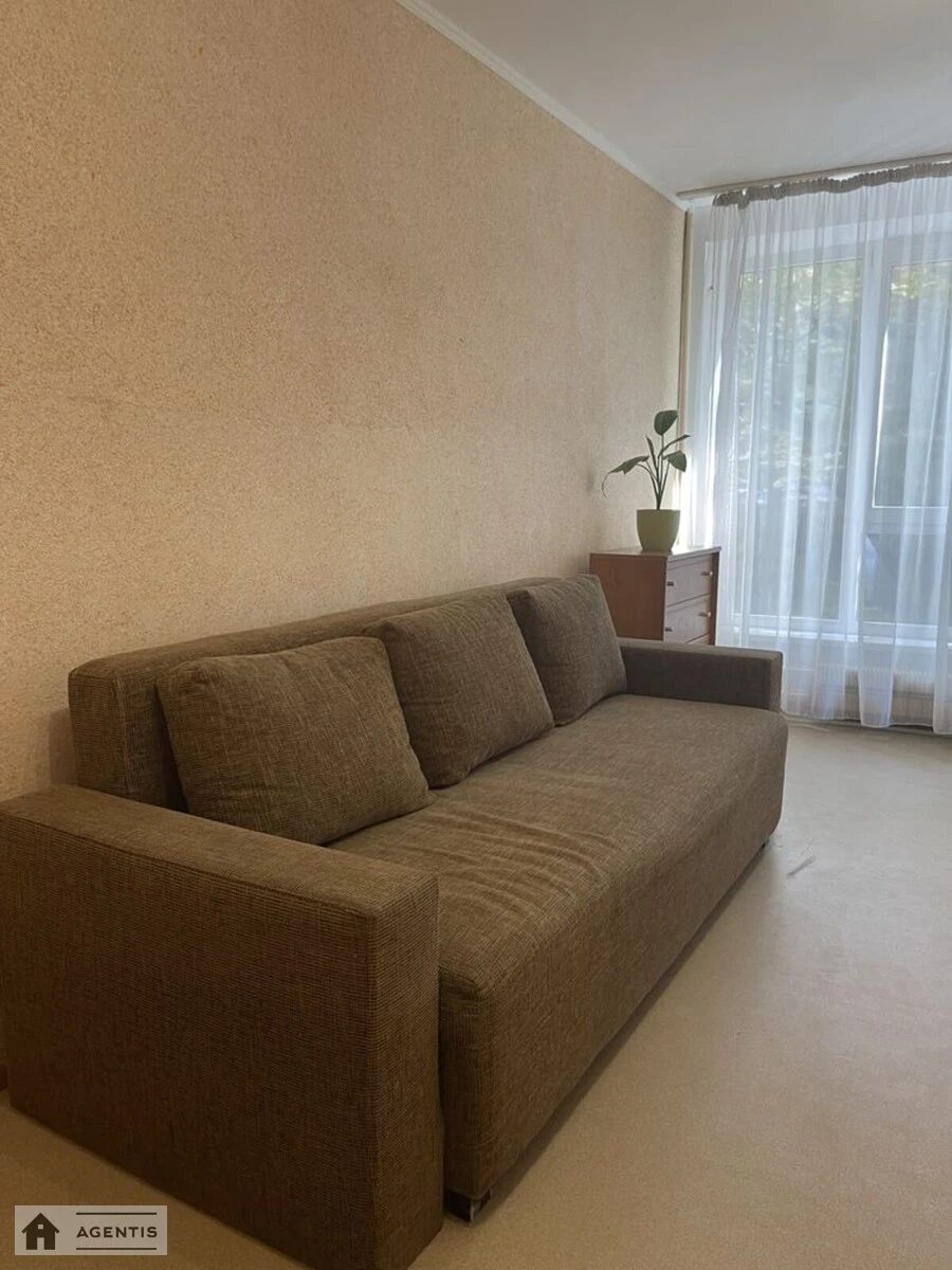 Apartment for rent 1 room, 36 m², 4th fl./16 floors. Saksaganskogo, Kyiv. 