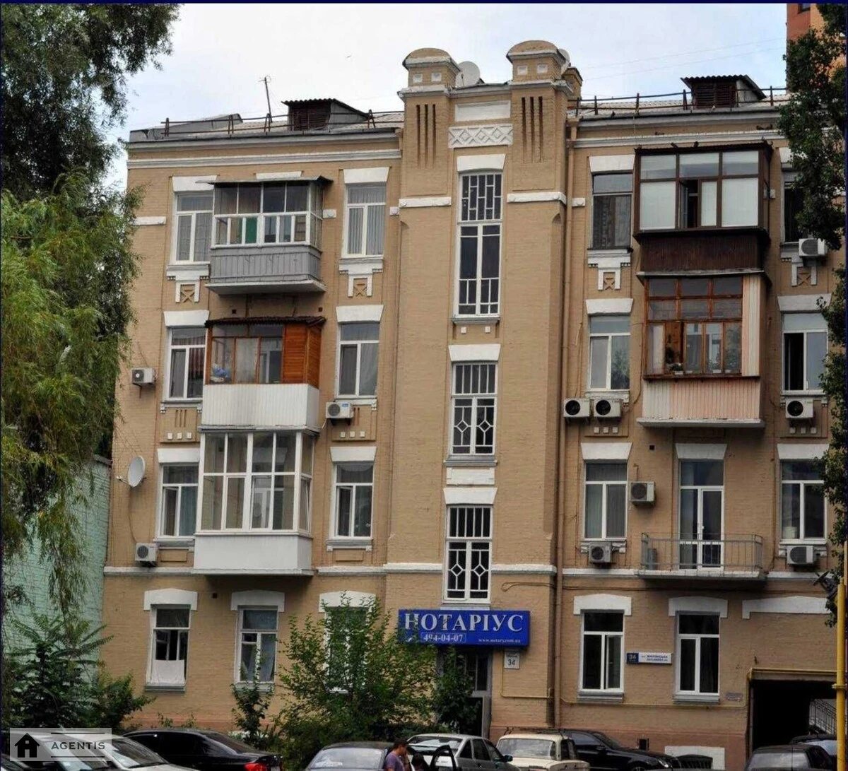 Apartment for rent 2 rooms, 62 m², 4th fl./4 floors. 34, Zhylyanska 34, Kyiv. 