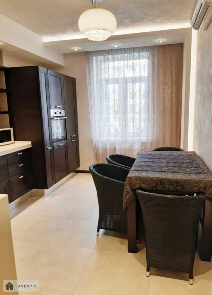 Сдам квартиру 2 комнаты, 56 m², 3 эт./21 этаж. 3, Набережно-Рибальська вул., Киев. 