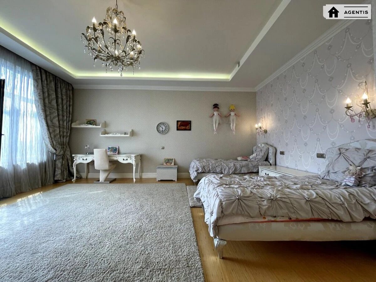 Apartment for rent 3 rooms, 256 m², 2nd fl./5 floors. 13, Dmytra Hodzenka vul. Hlazunova, Kyiv. 