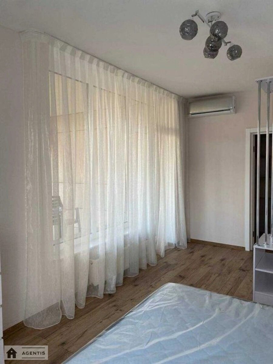 Apartment for rent 1 room, 69 m², 8th fl./25 floors. Antonovycha vul. Horkoho, Kyiv. 