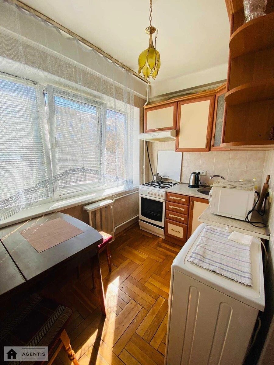 Apartment for rent 1 room, 31 m², 3rd fl./5 floors. Dniprovskyy rayon, Kyiv. 