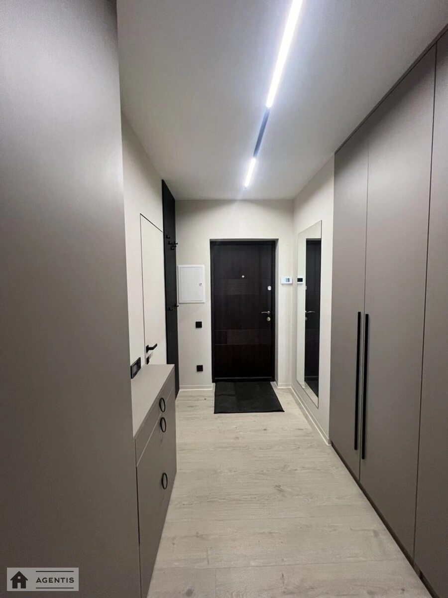 Сдам квартиру 1 комната, 45 m², 10 эт./23 этажа. 13, Кустанайская 13, Киев. 