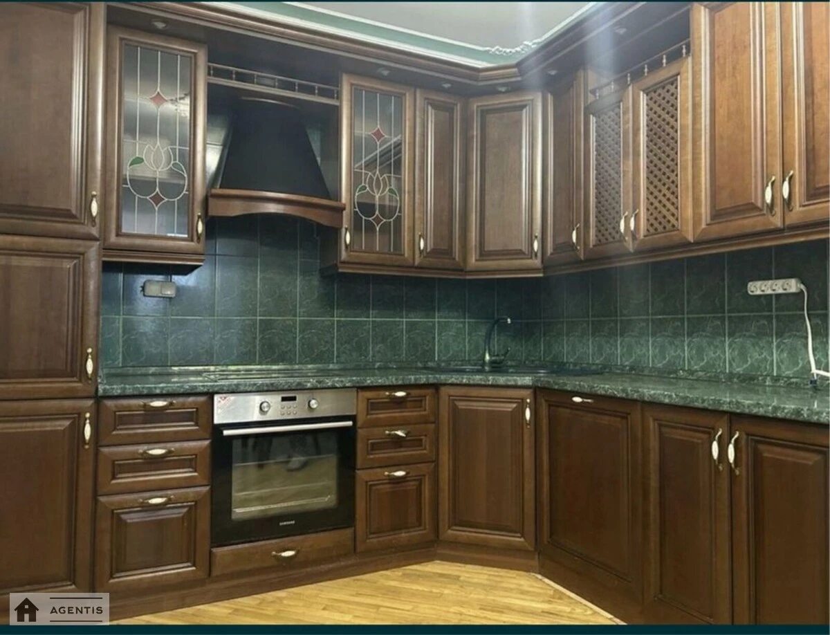 Apartment for rent 3 rooms, 115 m², 9th fl./12 floors. 10, Vidpochynku 10, Kyiv. 