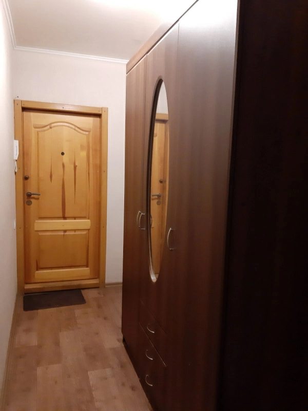 Продаж квартири. 1 room, 36 m², 2nd floor/9 floors. Гвардейцев Широнинцев, Харків. 