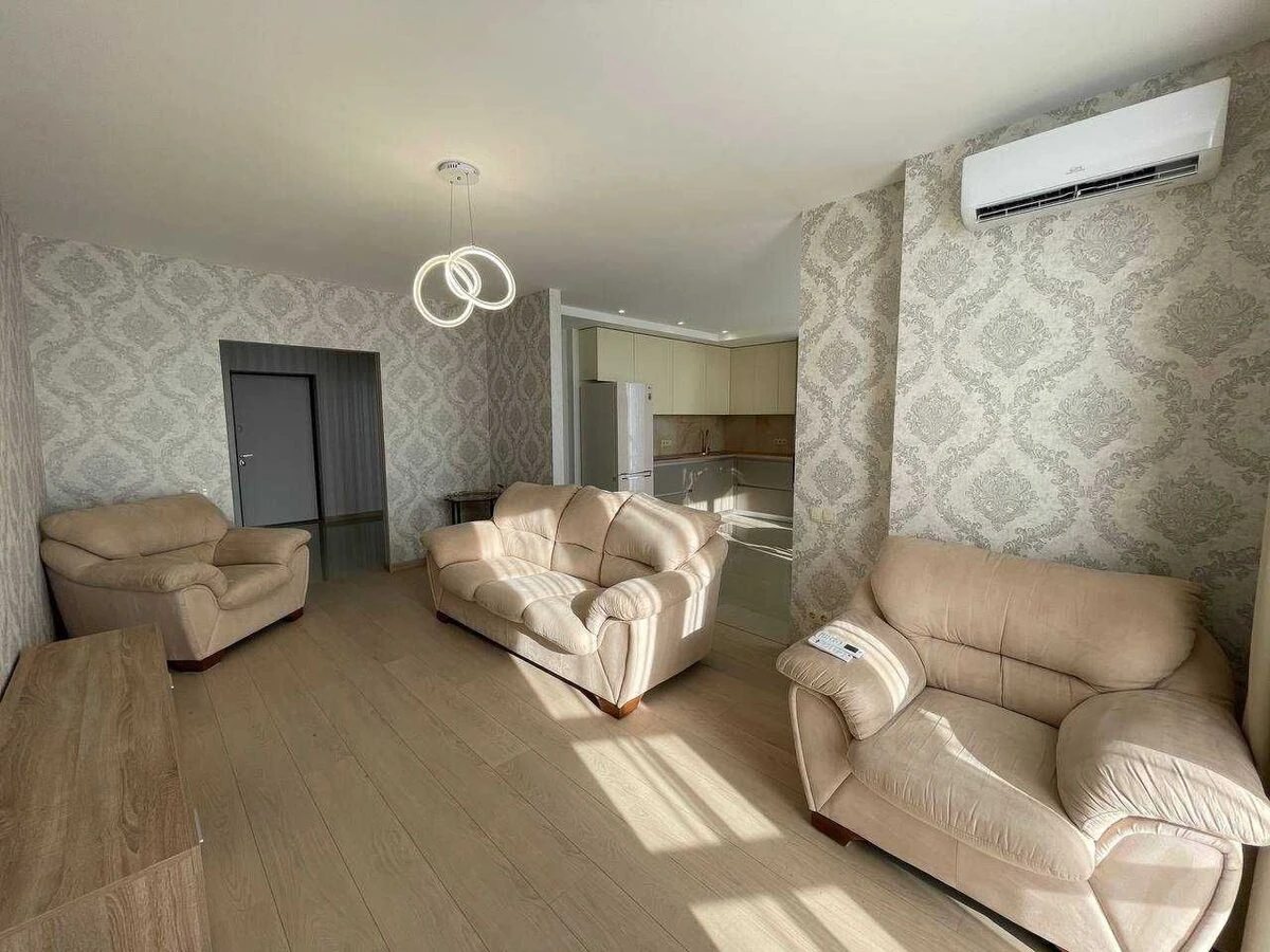 Apartment for rent 2 rooms, 82 m², 19th fl./25 floors. 109, Beresteyskyy prosp. Peremohy, Kyiv. 