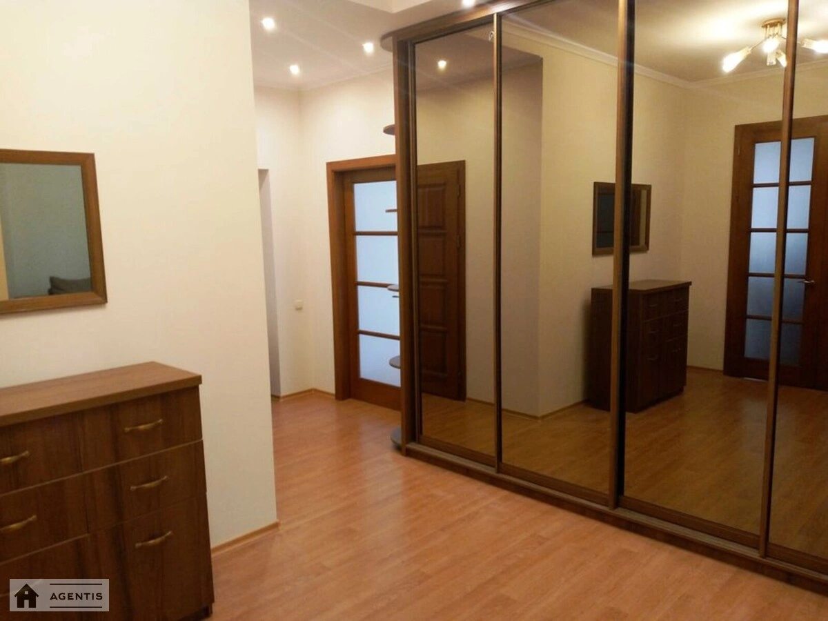 Apartment for rent 4 rooms, 150 m², 3rd fl./10 floors. 56, Dmytrivska 56, Kyiv. 