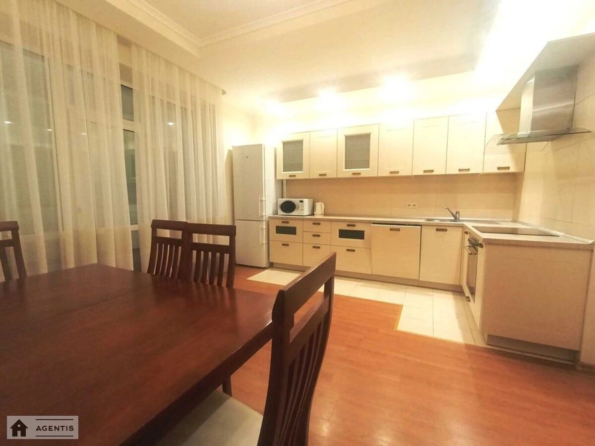 Apartment for rent 4 rooms, 150 m², 3rd fl./10 floors. 56, Dmytrivska 56, Kyiv. 