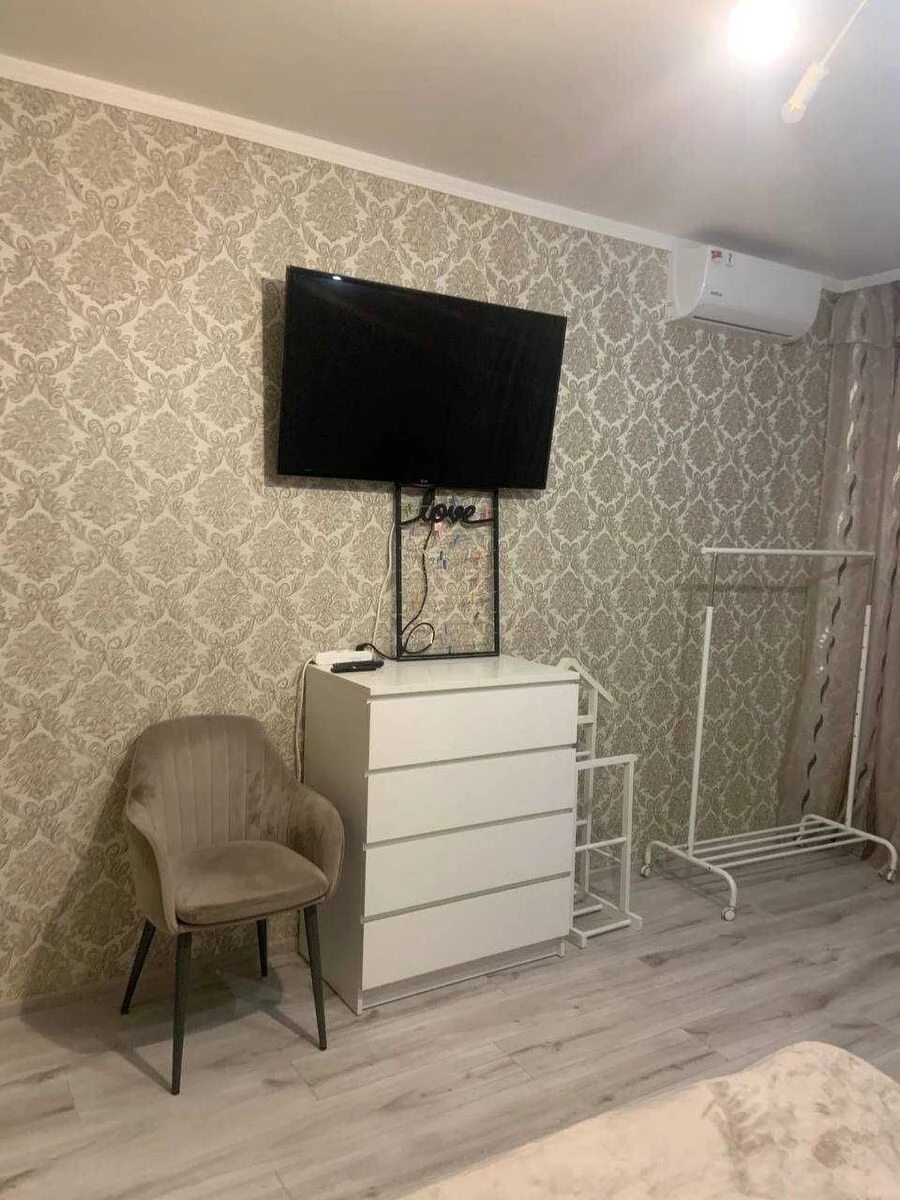 Сдам квартиру 1 комната, 43 m², 18 эт./25 этажей. 4, Андрія Аболмасова вул. (Панельна), Киев. 