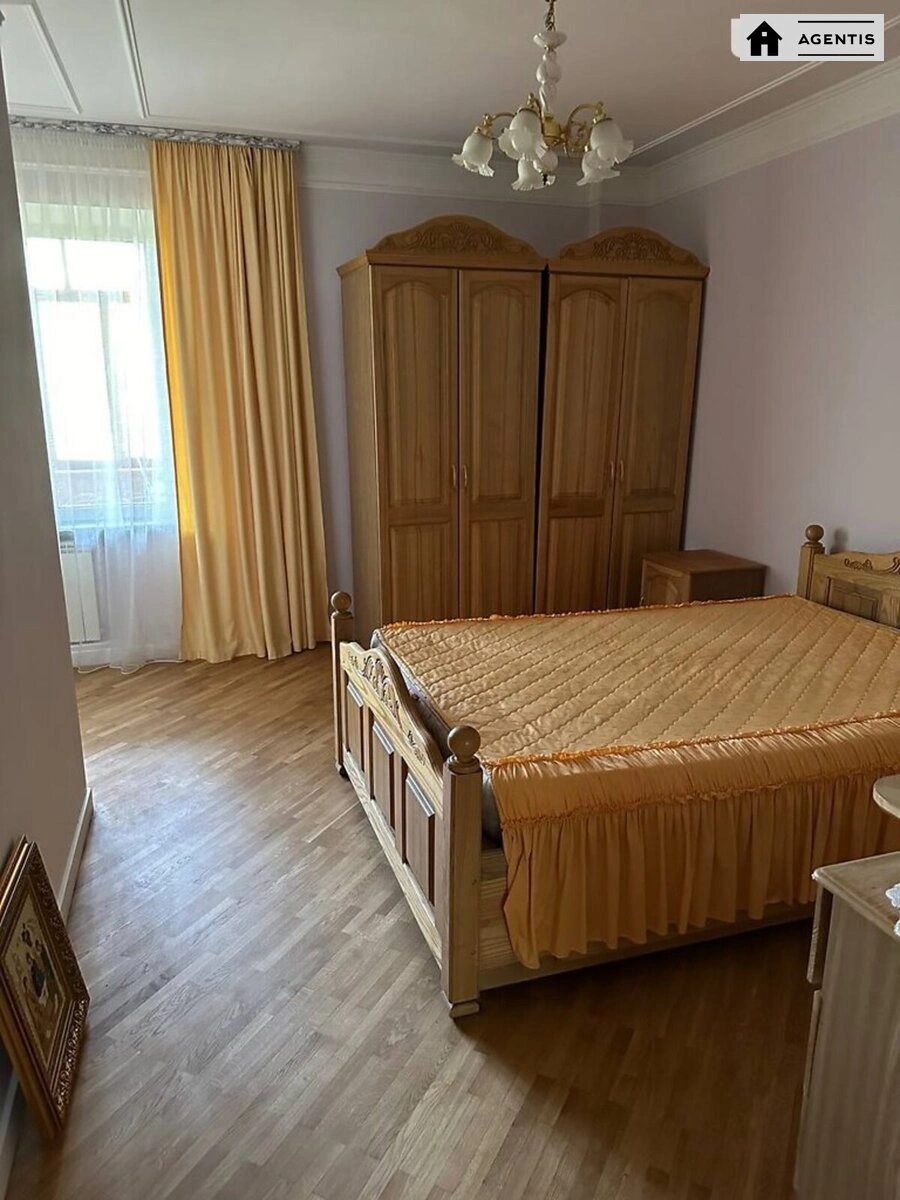 Apartment for rent 3 rooms, 107 m², 3rd fl./4 floors. 1, Silskogospodarskiy 1, Kyiv. 