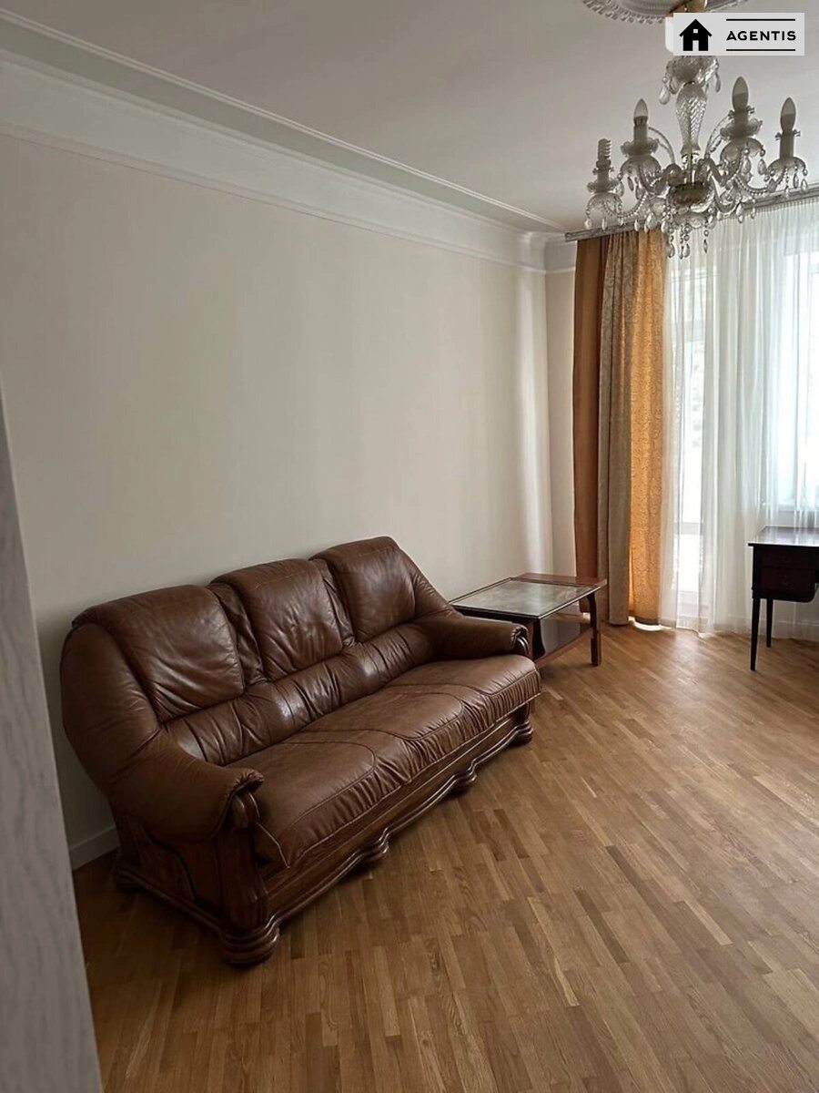 Apartment for rent 3 rooms, 107 m², 3rd fl./4 floors. 1, Silskogospodarskiy 1, Kyiv. 