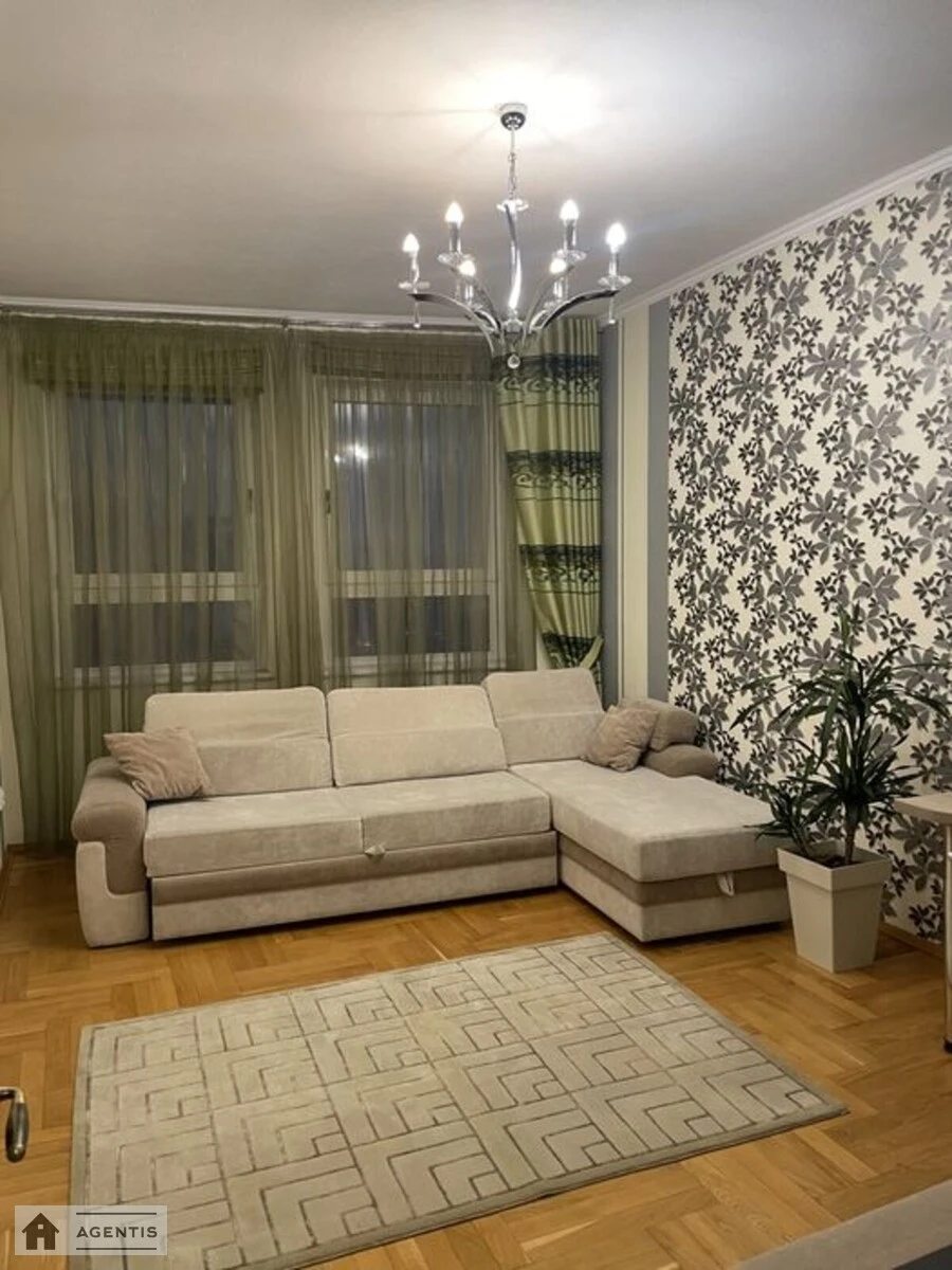 Сдам квартиру 1 комната, 55 m², 7 эт./9 этажей. 44, Шота Руставелі вул., Киев. 