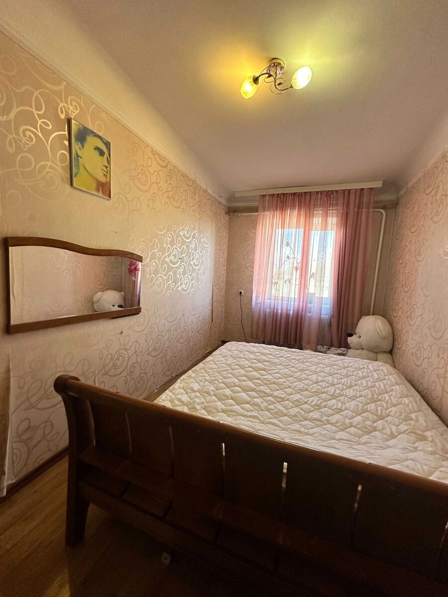 Здам квартиру 1 кімната, 45 m², 5 пов./5 поверхів. 14, Ялтинська 14, Київ. 