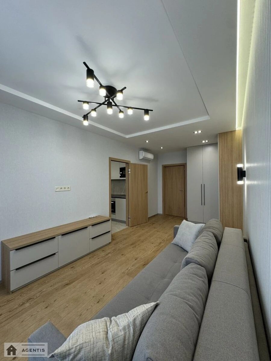 Сдам квартиру 1 комната, 47 m², 10 эт./15 этажей. 24, Кудрявская 24, Киев. 