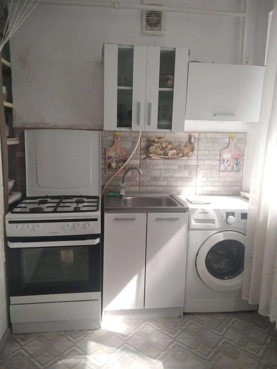 Здам квартиру 1 кімната, 42 m², 1 пов./9 поверхів. Дніпровський район, Київ. 