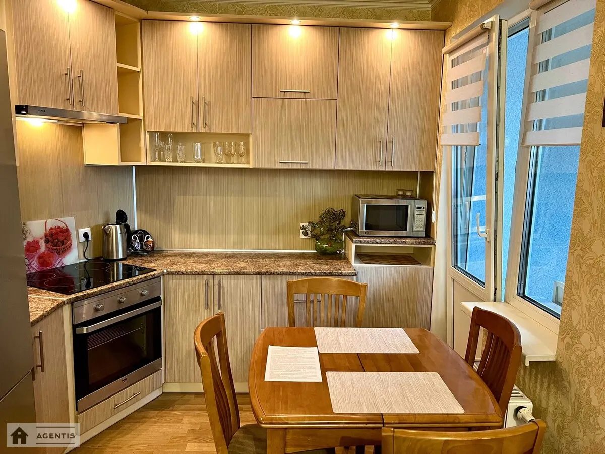 Сдам квартиру 1 комната, 36 m², 11 эт./25 этажей. Дарницкий район, Киев. 