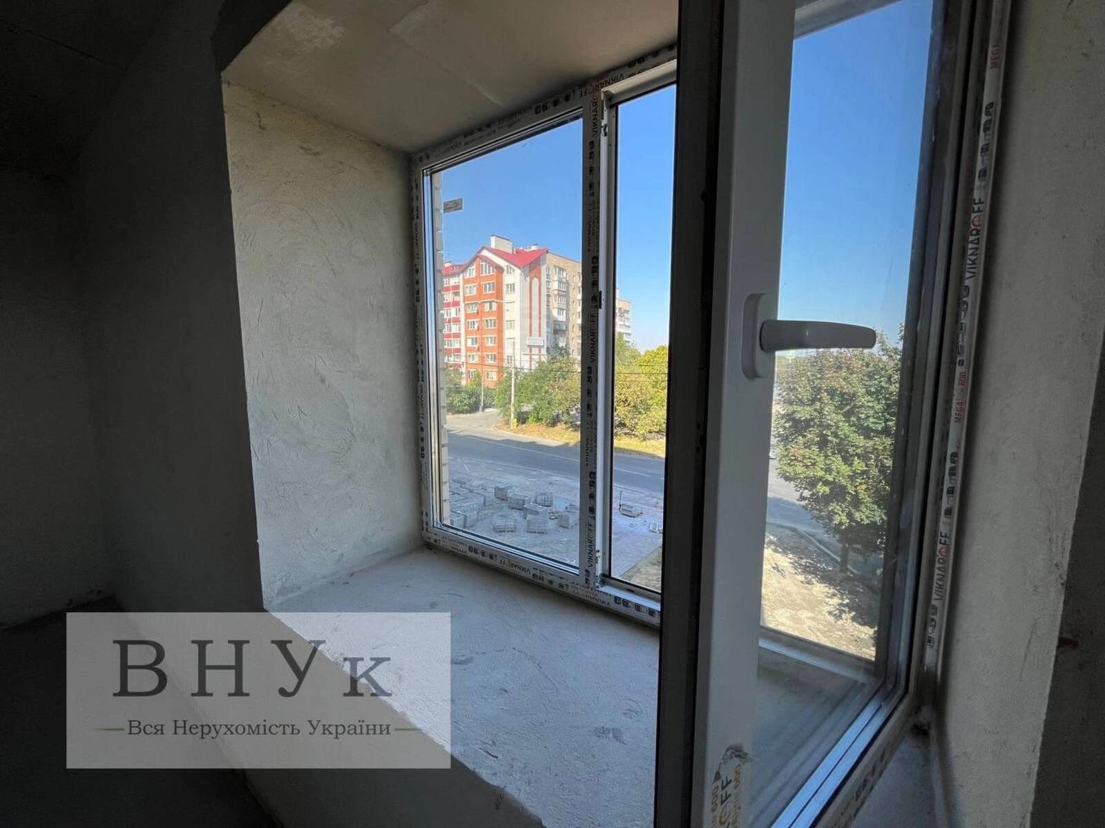 Продаж квартири 3 кімнати, 102 m², 5 пов./11 поверхів. Курбаса Л. вул., Тернопіль. 