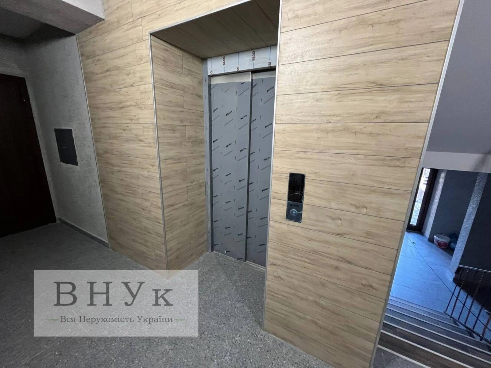 Продаж квартири 3 кімнати, 102 m², 5 пов./11 поверхів. Курбаса Л. вул., Тернопіль. 