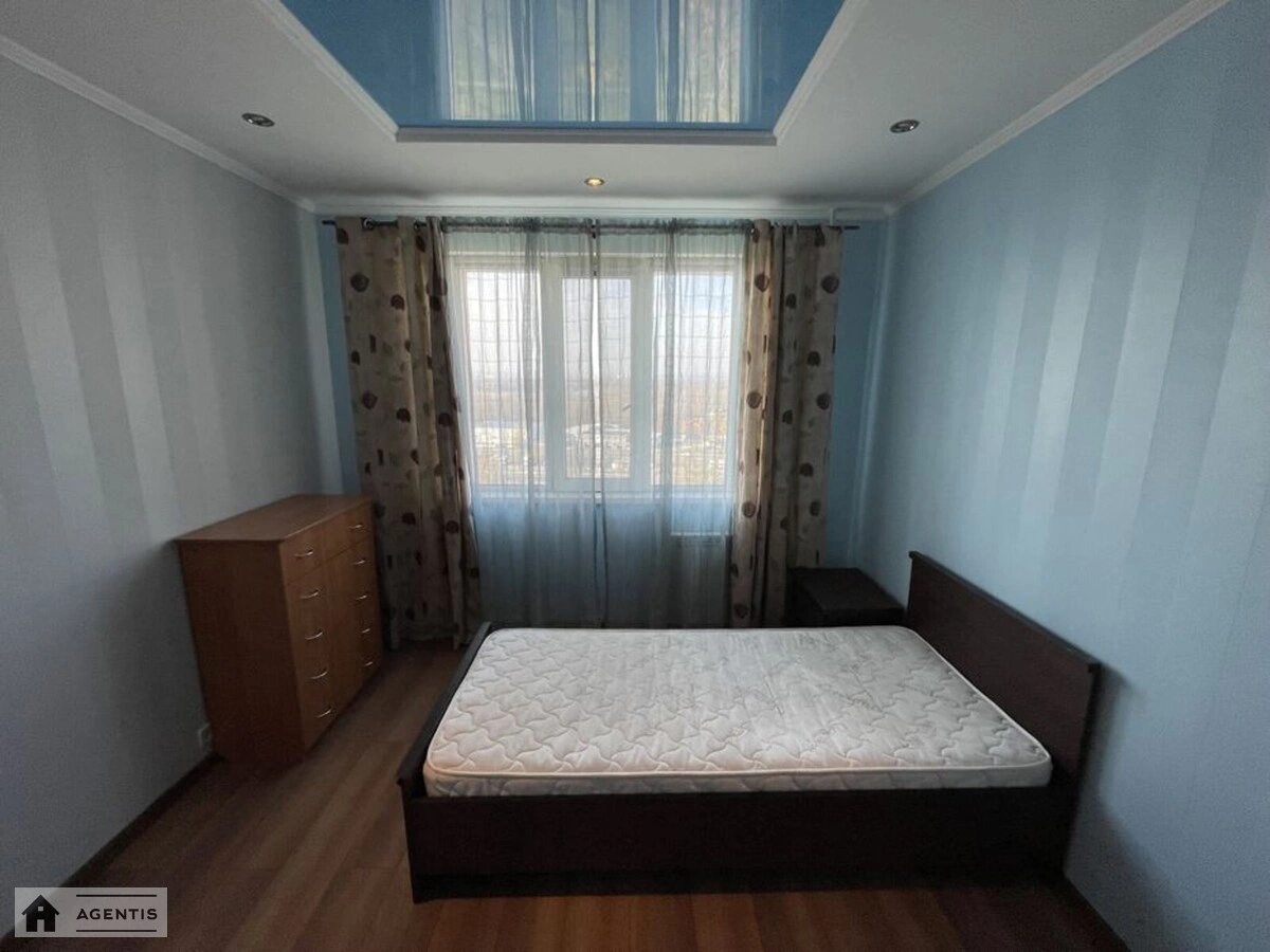 Apartment for rent 3 rooms, 70 m², 12th fl./16 floors. Kashtanova, Kyiv. 