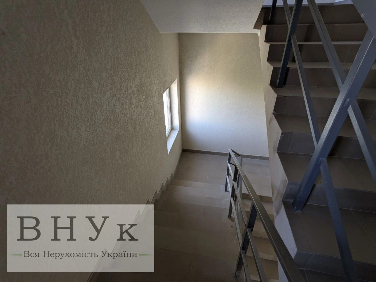 Apartments for sale 2 rooms, 744 m², 4th fl./6 floors. Petrykivska , Ternopil. 