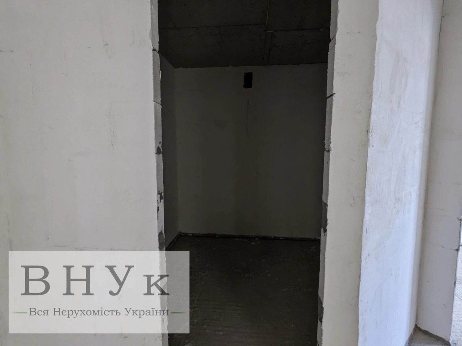 Apartments for sale 2 rooms, 744 m², 4th fl./6 floors. Petrykivska , Ternopil. 