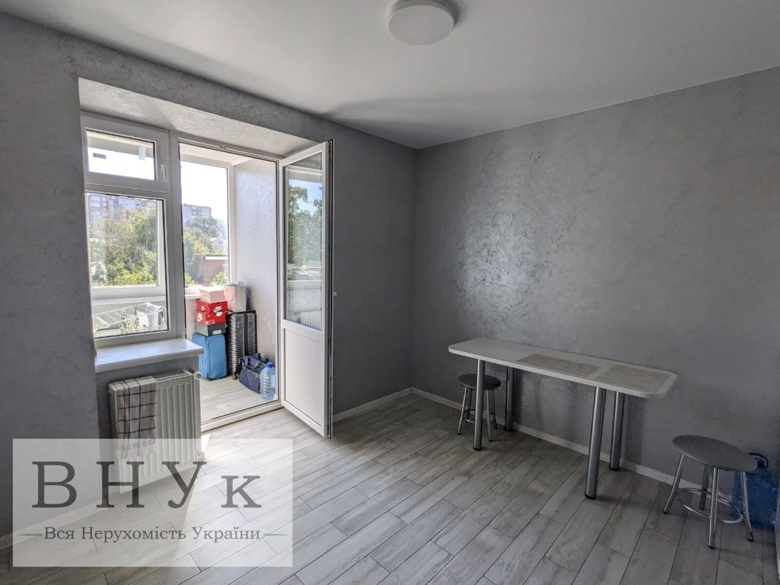 Apartments for sale 2 rooms, 77 m², 4th fl./11 floors. Kvitkova vul., Ternopil. 