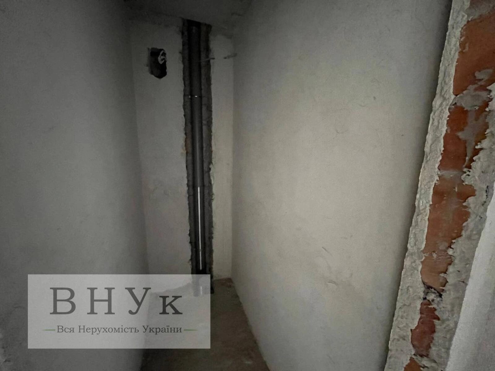 Продаж квартири 2 кімнати, 70 m², 4 пов./11 поверхів. Курбаса Л. вул., Тернопіль. 