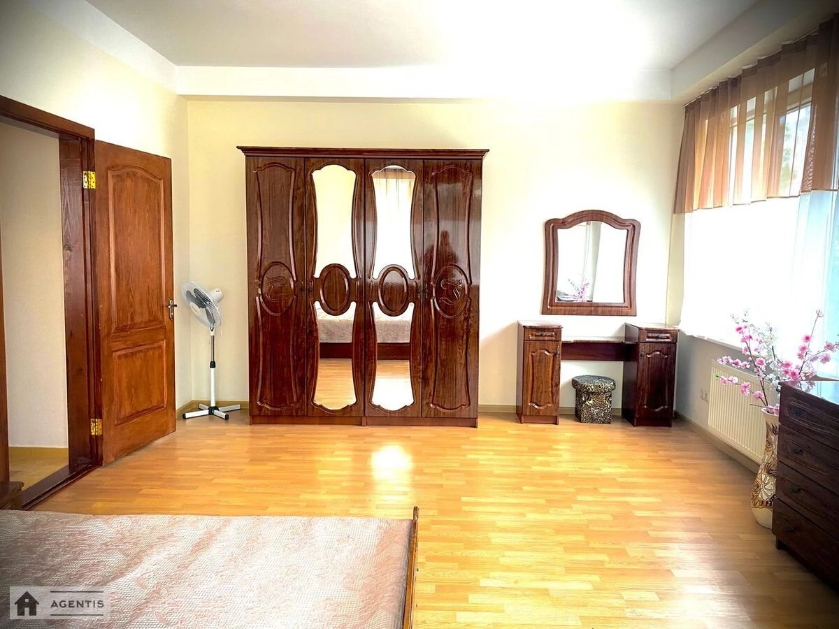 Apartment for rent 1 room, 44 m², 3rd fl./4 floors. 15, Deputatska 15, Kyiv. 