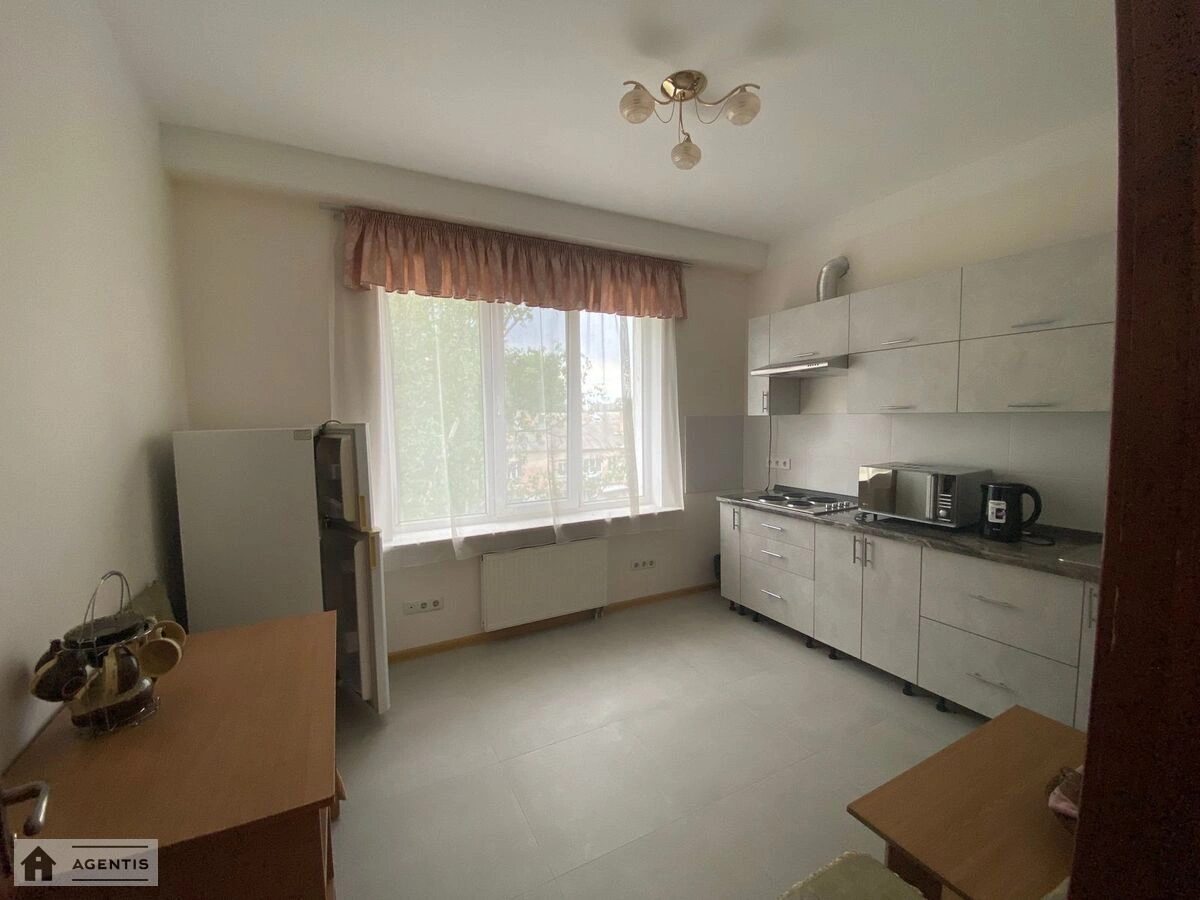 Здам квартиру 1 кімната, 44 m², 3 пов./4 поверхи. 15, Депутатська 15, Київ. 