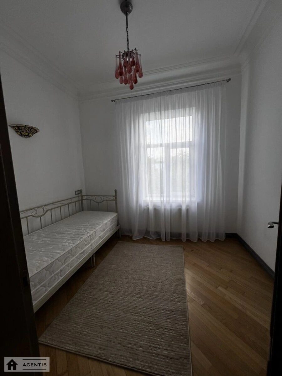 Здам квартиру 3 кімнати, 80 m², 2 пов./2 поверхи. 20, Редутна 20, Київ. 