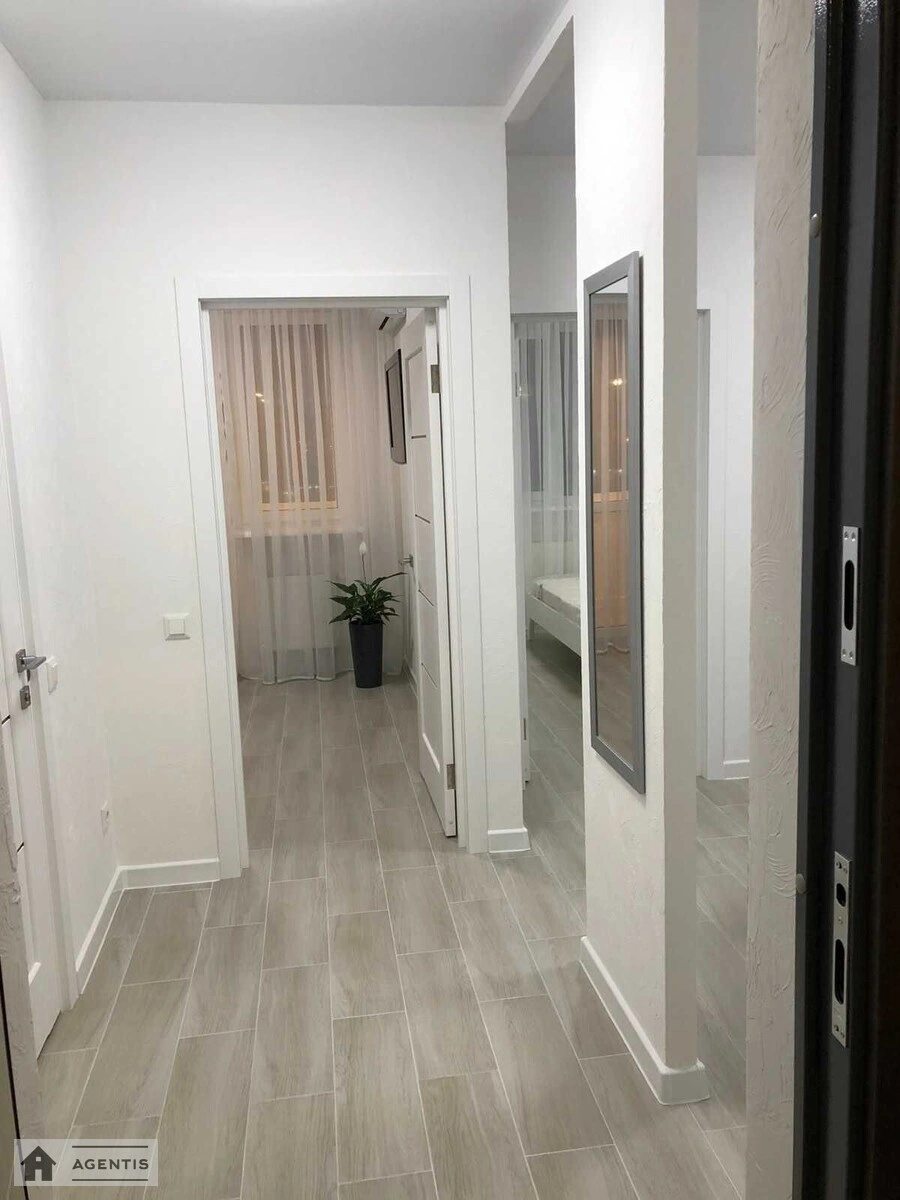 Здам квартиру 1 кімната, 42 m², 4 пов./25 поверхів. 40, Ревуцького 40, Київ. 