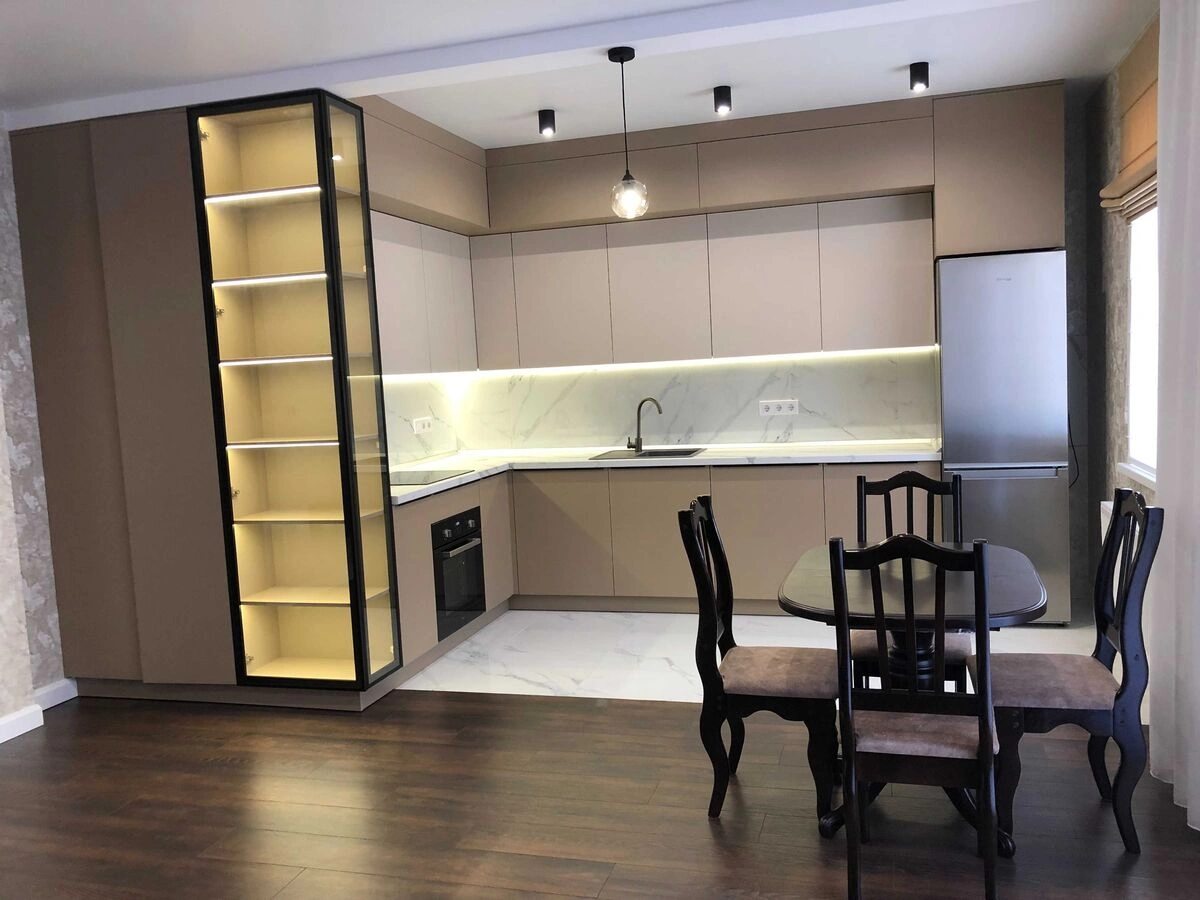 Здам квартиру 1 кімната, 42 m², 4 пов./6 поверхів. Бровари. 