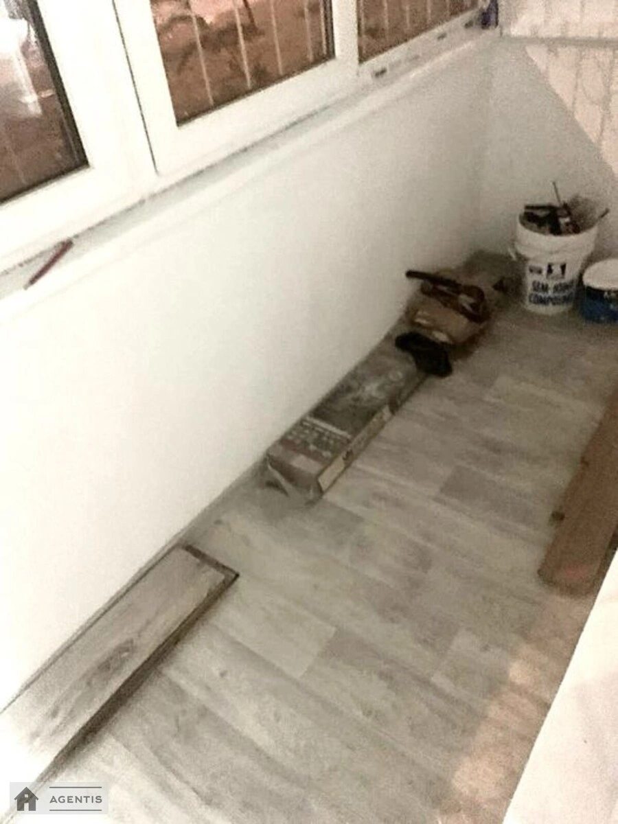 Здам квартиру 2 кімнати, 52 m², 1 пов./9 поверхів. 26, Володимира Івасюка просп. (Героїв Сталінграда), Київ. 