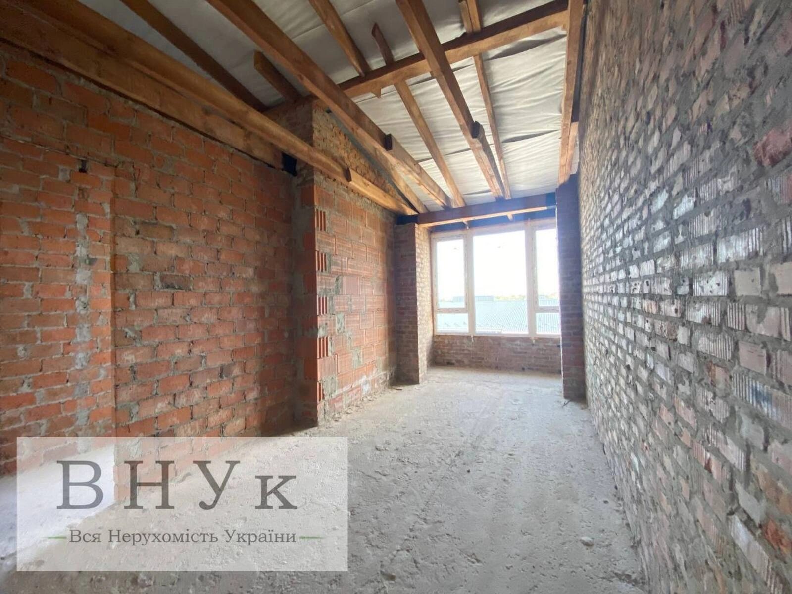 Apartments for sale 3 rooms, 74 m², 4th fl./4 floors. Petrykiv  Sheptytskoho vul., Ternopil. 